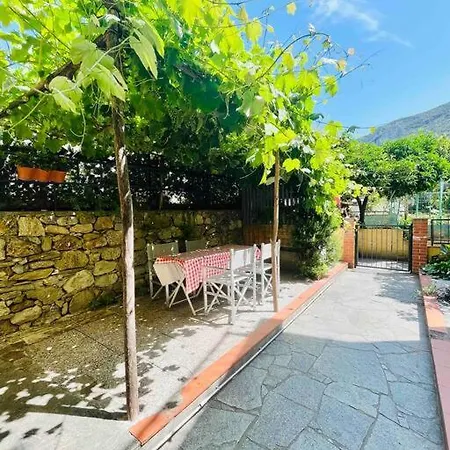 Bright Finalborgo Apartment Finale Ligure Exterior photo